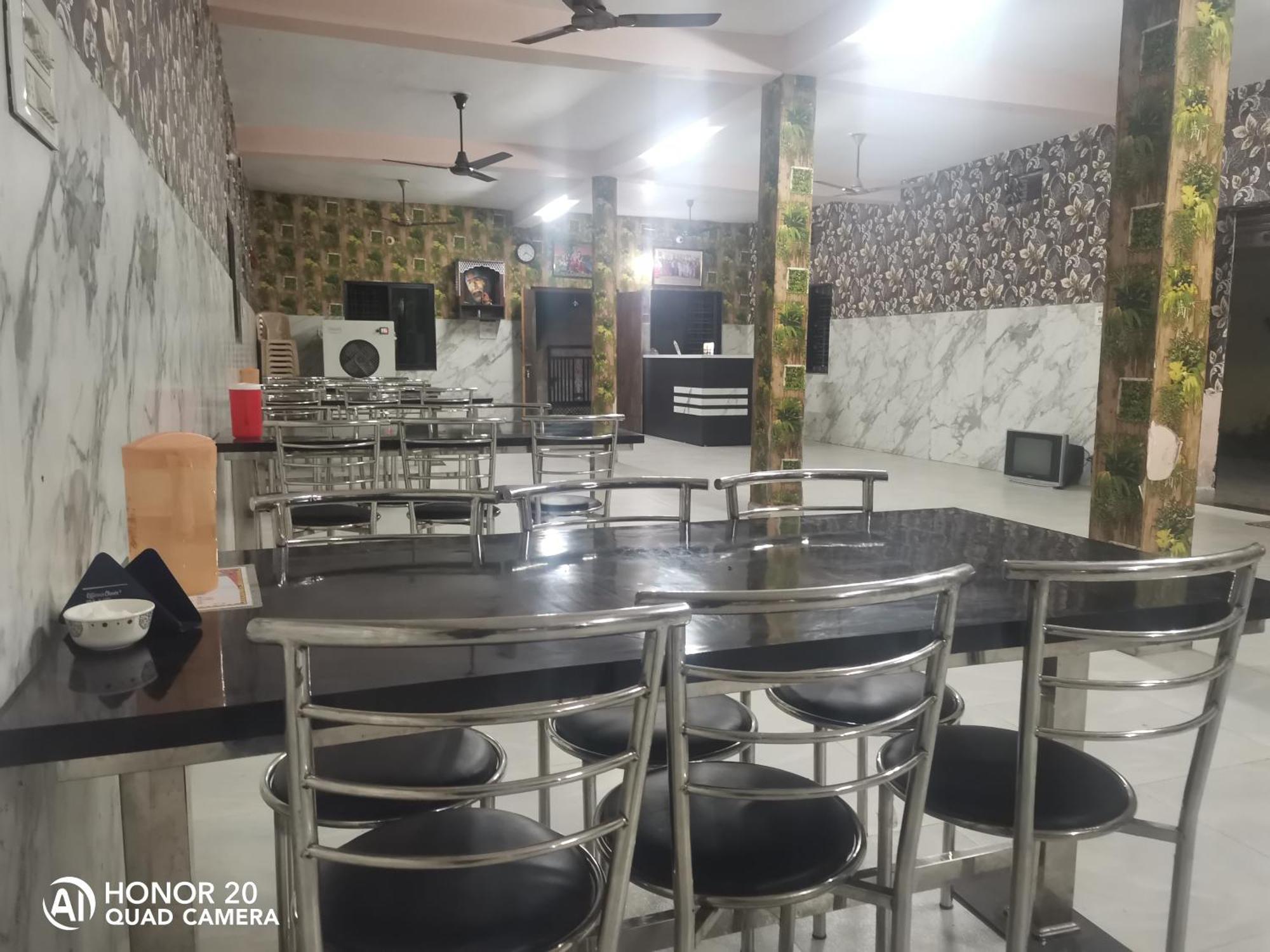 Amarjyoti Family Restaurant And Hotel Ramtek Exterior foto